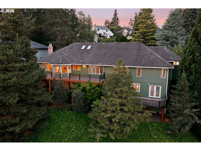 1804 HALL Ct, West Linn, OR 97068