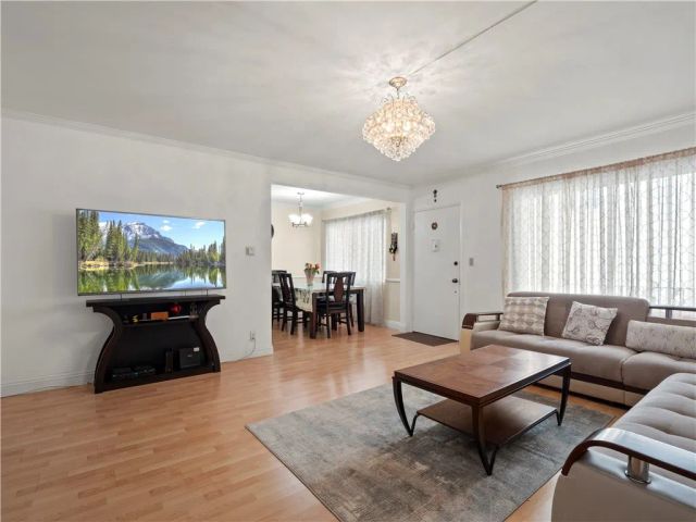 350 W Wilson, Glendale, CA 91203