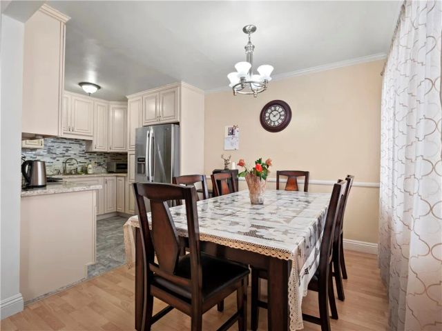 350 W Wilson, Glendale, CA 91203