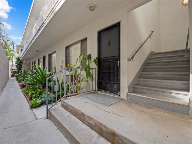 350 W Wilson, Glendale, CA 91203
