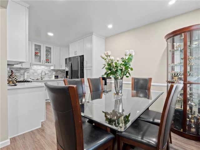 350 W Wilson, Glendale, CA 91203