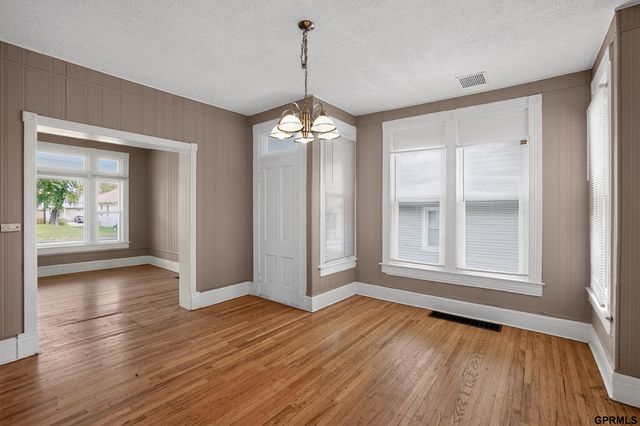 4215 Grant Street, Omaha, NE 68111