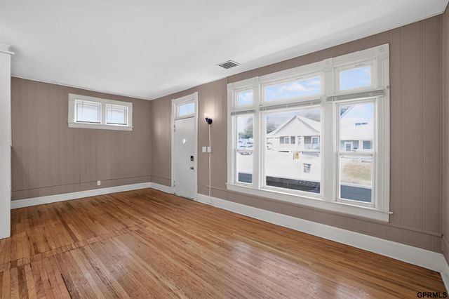 4215 Grant Street, Omaha, NE 68111