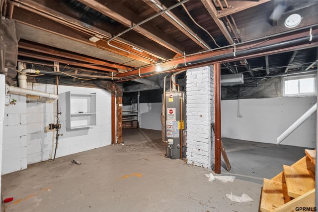 4215 Grant Street, Omaha, NE 68111