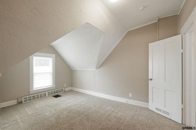 4215 Grant Street, Omaha, NE 68111
