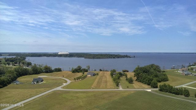 514 Harvest Point Road, Elizabeth City, NC 27909