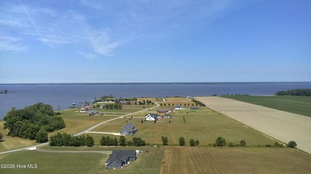 514 Harvest Point Road, Elizabeth City, NC 27909