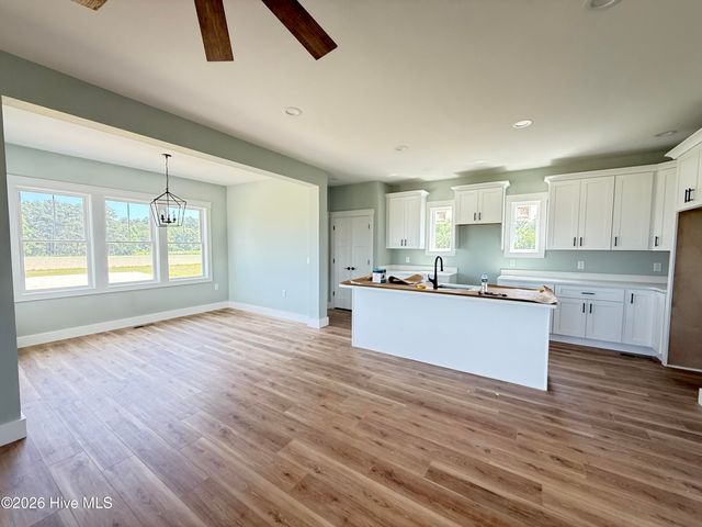514 Harvest Point Road, Elizabeth City, NC 27909