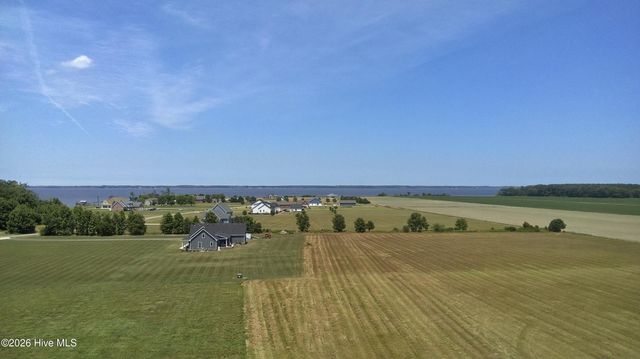 514 Harvest Point Road, Elizabeth City, NC 27909