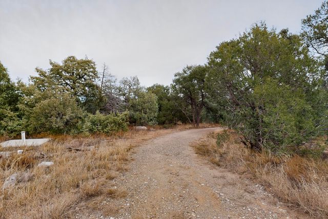 15 Falling Star Drive, Tijeras, NM 87059