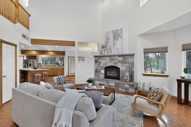 15 Falling Star Drive, Tijeras, NM 87059