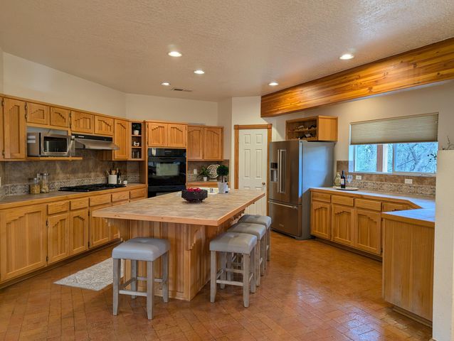 15 Falling Star Drive, Tijeras, NM 87059