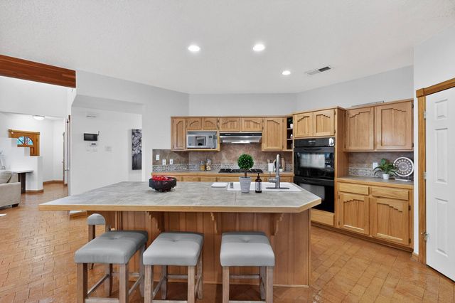 15 Falling Star Drive, Tijeras, NM 87059