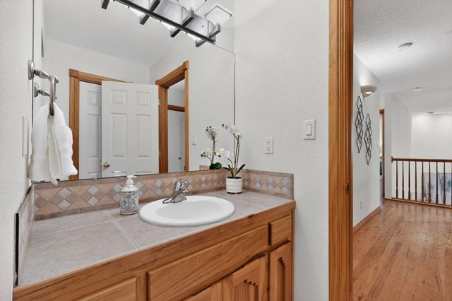 15 Falling Star Drive, Tijeras, NM 87059