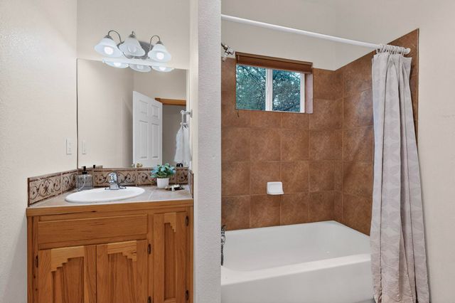 15 Falling Star Drive, Tijeras, NM 87059