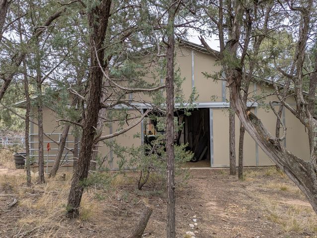 15 Falling Star Drive, Tijeras, NM 87059