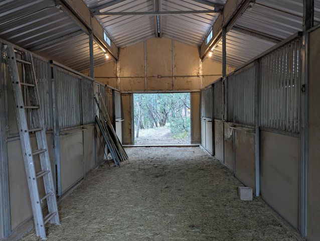 15 Falling Star Drive, Tijeras, NM 87059