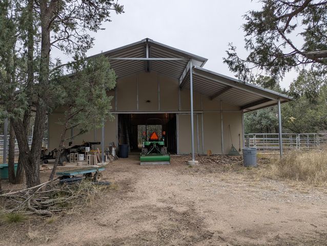 15 Falling Star Drive, Tijeras, NM 87059