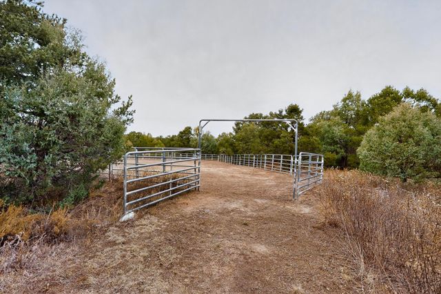 15 Falling Star Drive, Tijeras, NM 87059