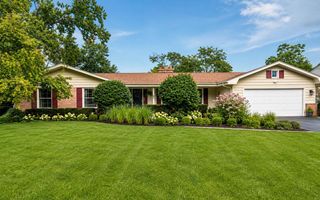 8934 N Lake DRIVE, Bayside, WI 53217