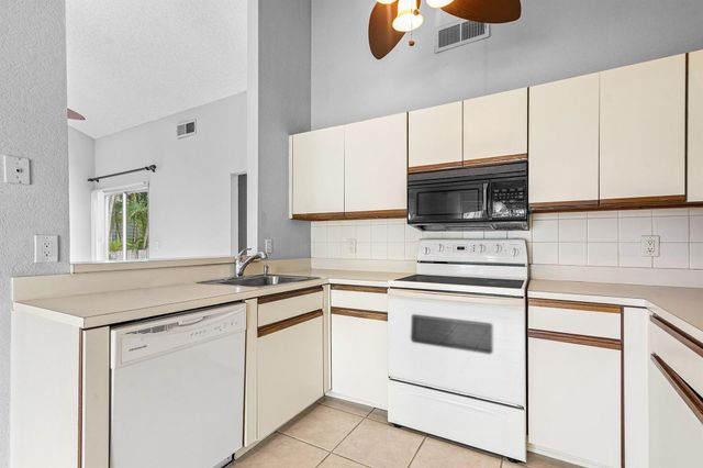 5456 Courtney Circle, Boynton Beach, FL 33472
