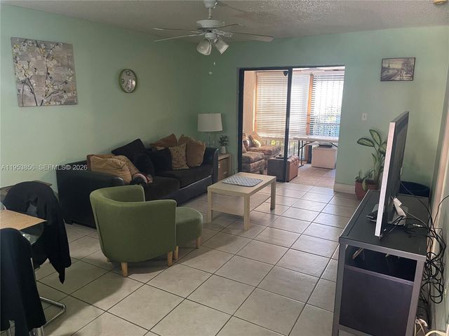 13942 NE 4th Ave B B, Miami, FL 33161