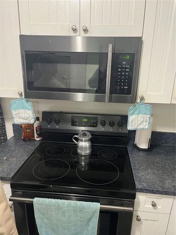 13942 NE 4th Ave B B, Miami, FL 33161