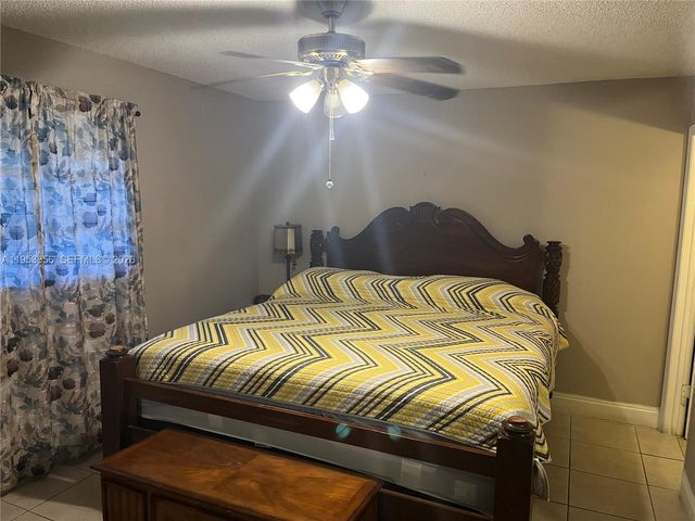 13942 NE 4th Ave B B, Miami, FL 33161