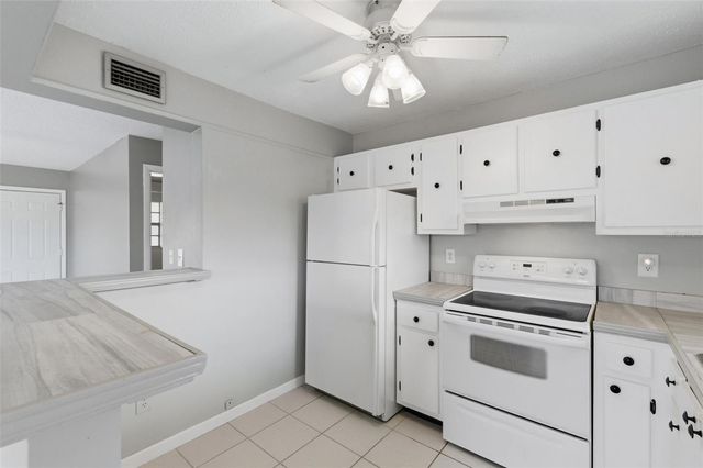 9992 86TH STREET, Seminole, FL 33777