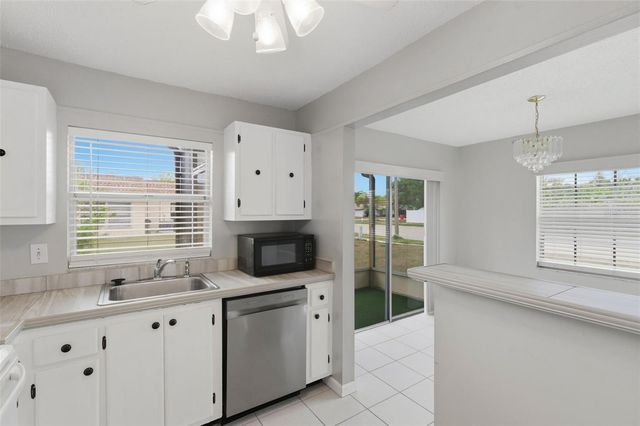 9992 86TH STREET, Seminole, FL 33777