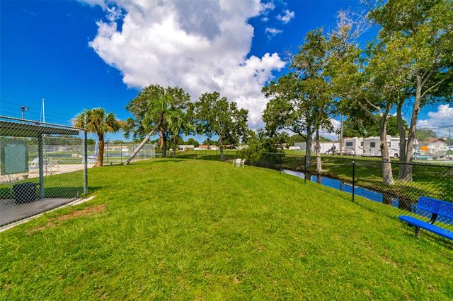 9992 86TH STREET, Seminole, FL 33777