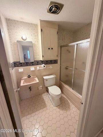 1723 Woodburn Street, Jackson, MS 39212