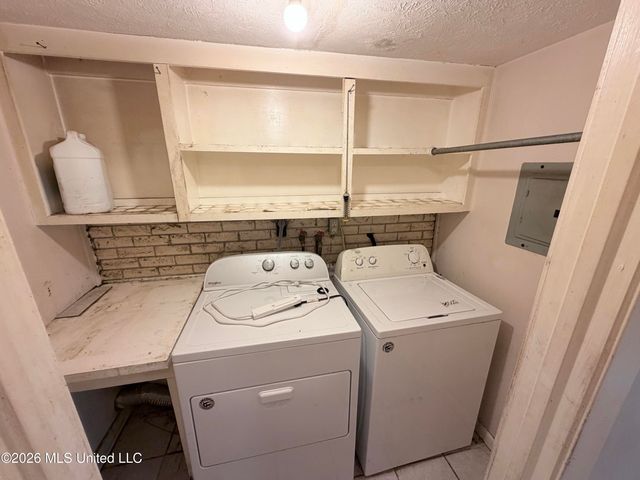1723 Woodburn Street, Jackson, MS 39212