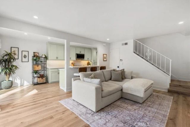 1196 Landsburn Circle, Westlake Village, CA 91361