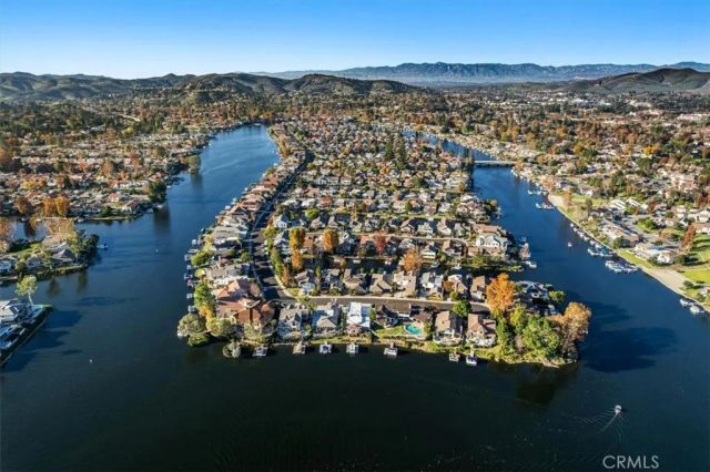 1196 Landsburn Circle, Westlake Village, CA 91361