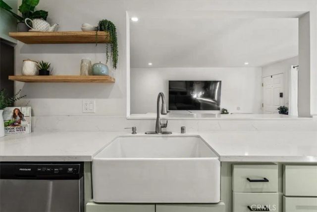 1196 Landsburn Circle, Westlake Village, CA 91361