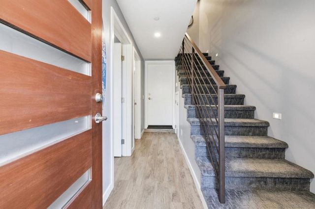 802 Ostend Ct, San Diego, CA 92109