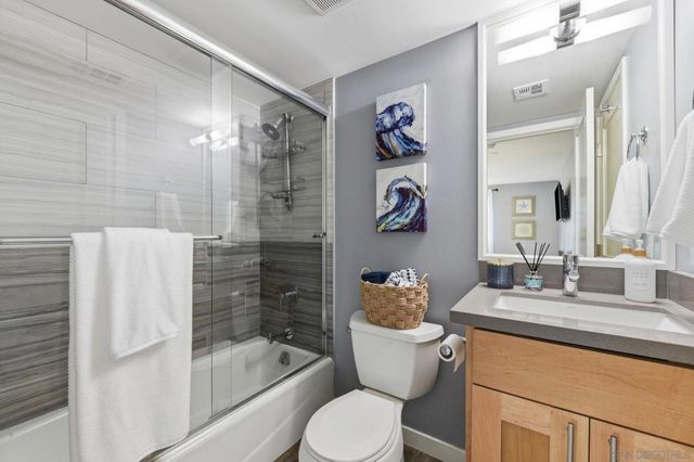802 Ostend Ct, San Diego, CA 92109