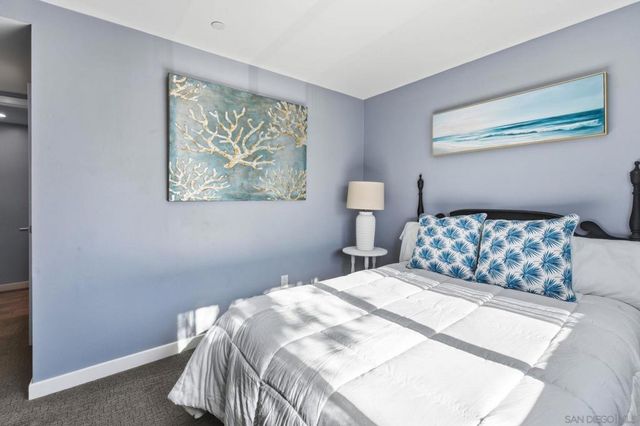 802 Ostend Ct, San Diego, CA 92109