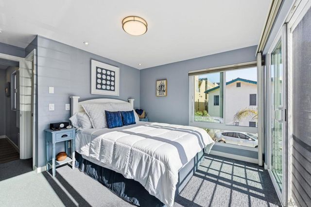 802 Ostend Ct, San Diego, CA 92109