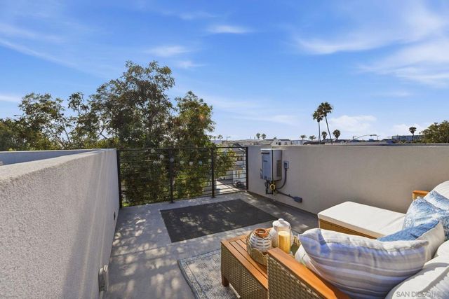 802 Ostend Ct, San Diego, CA 92109