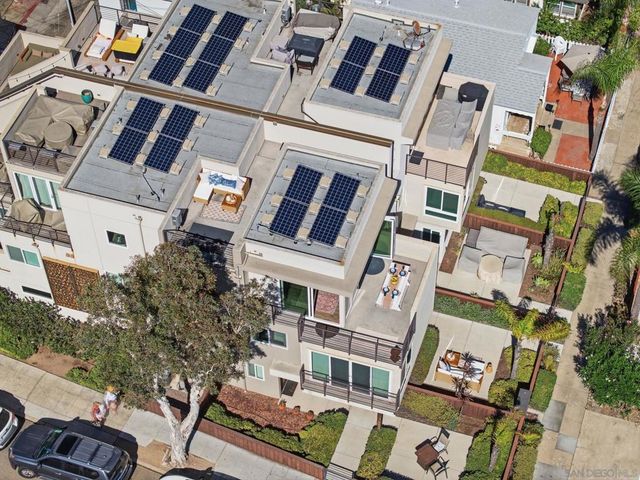 802 Ostend Ct, San Diego, CA 92109