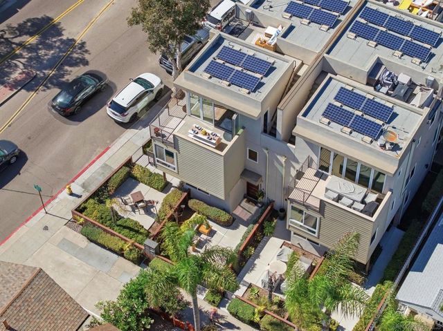 802 Ostend Ct, San Diego, CA 92109