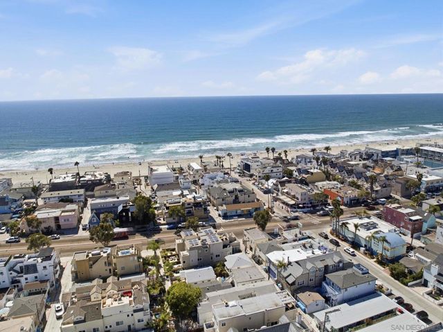802 Ostend Ct, San Diego, CA 92109