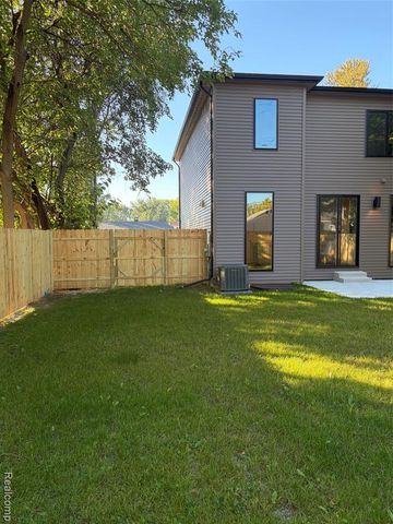 1335 E Cambourne Street, Ferndale, MI 48220