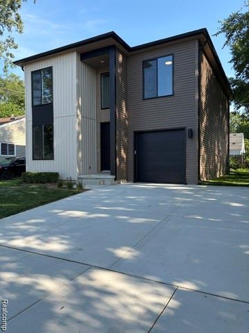 1335 E Cambourne Street, Ferndale, MI 48220
