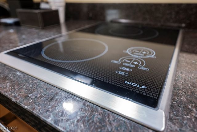 2000 North Fashion Show Drive 1623, Las Vegas, NV 89109