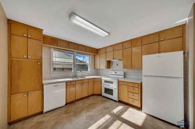 815 HAINES AVE, Rapid City, SD 57701