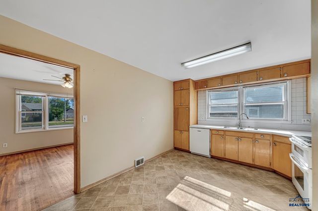 815 HAINES AVE, Rapid City, SD 57701