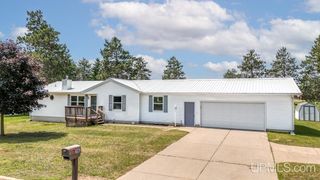 160 N Pyle Dr, Kingsford, MI 49802